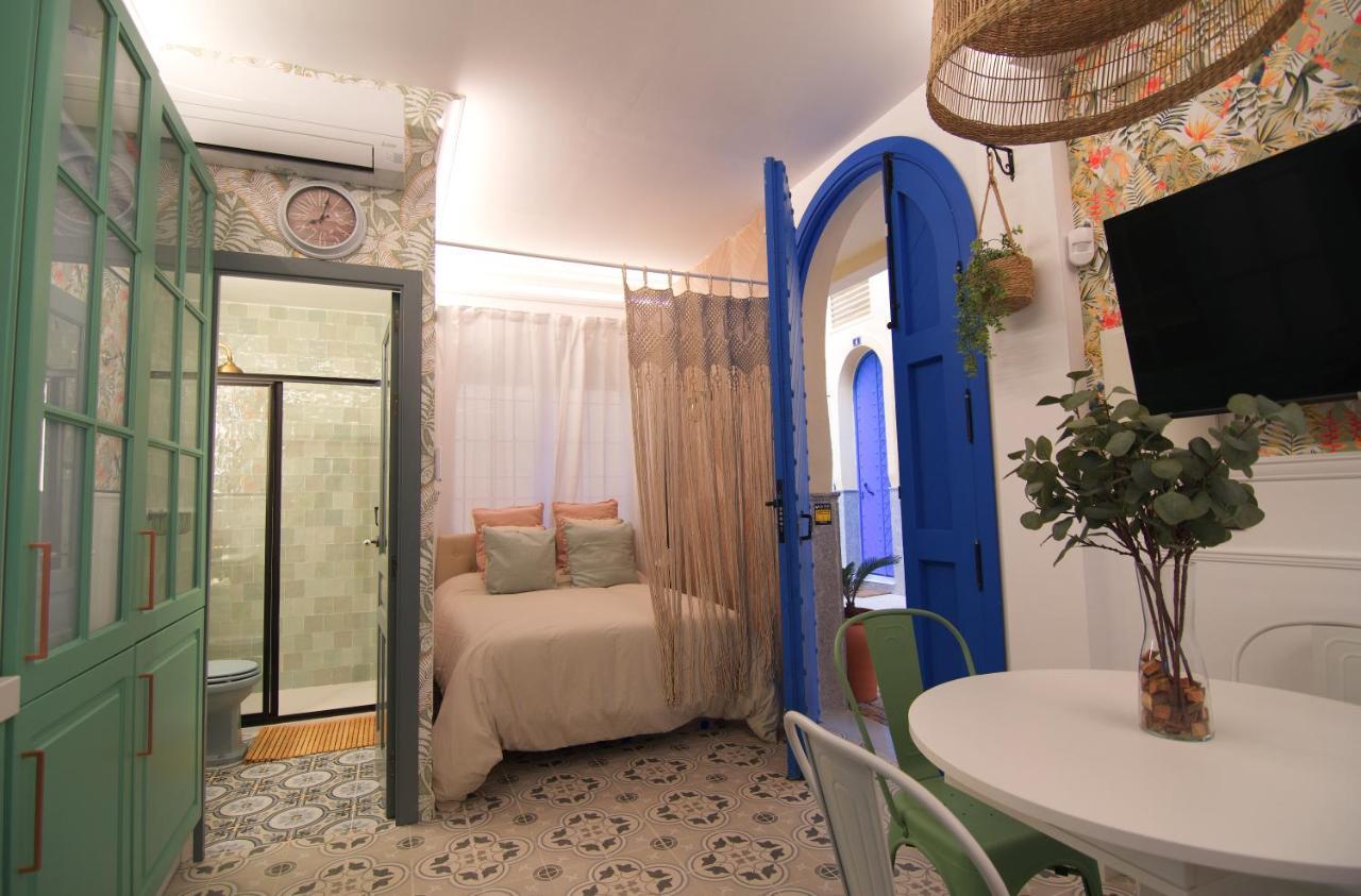 Mara'S Apartments Torremolinos La Mar - Beachfront Tiny House - Bajondillo Extérieur photo