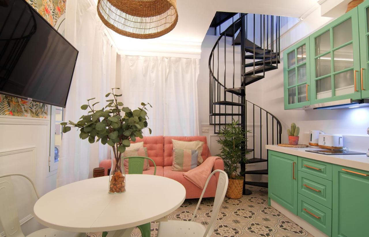Mara'S Apartments Torremolinos La Mar - Beachfront Tiny House - Bajondillo Extérieur photo